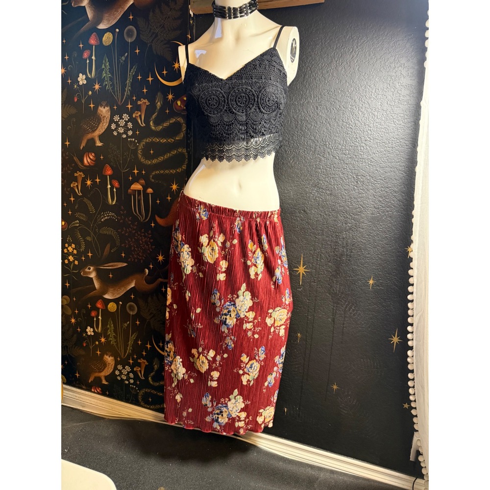 Everleigh Burgundy Floral Pleated Midi Skirt Elastic Waist Lettuce Edge Medium